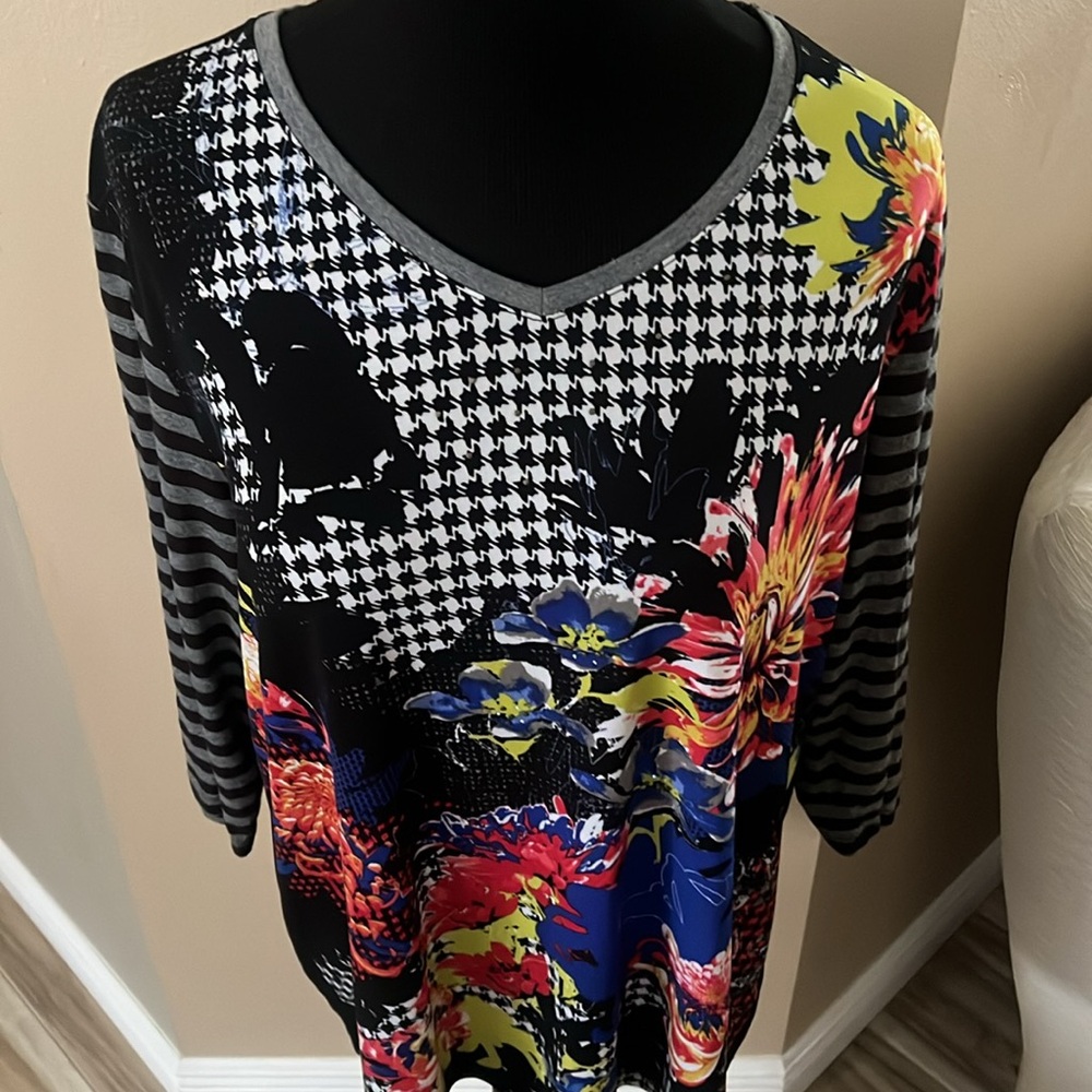 Multiples Patterned Women's Tunic Top size XL - Picture 3 of 5